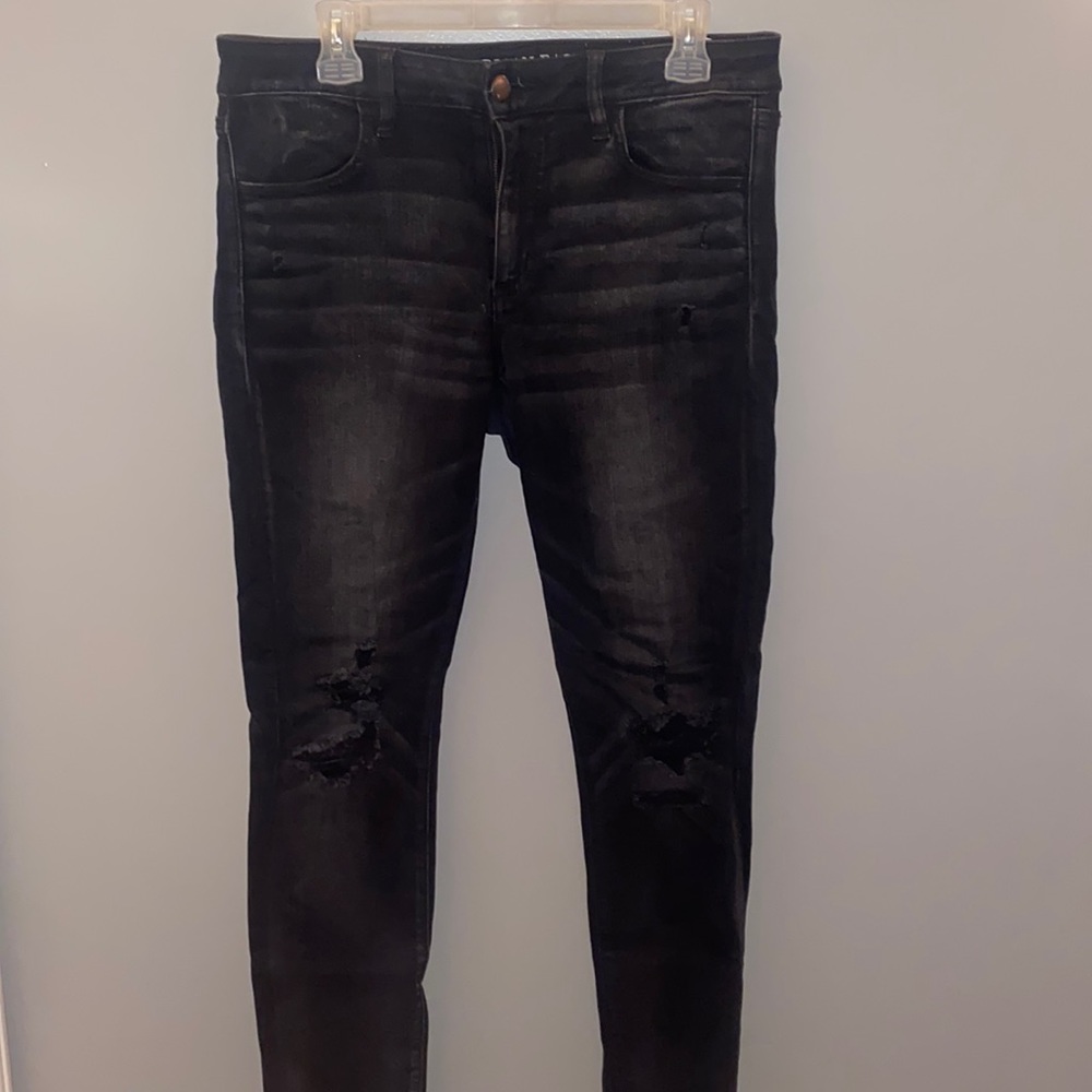 Black American Eagle skinny jeans